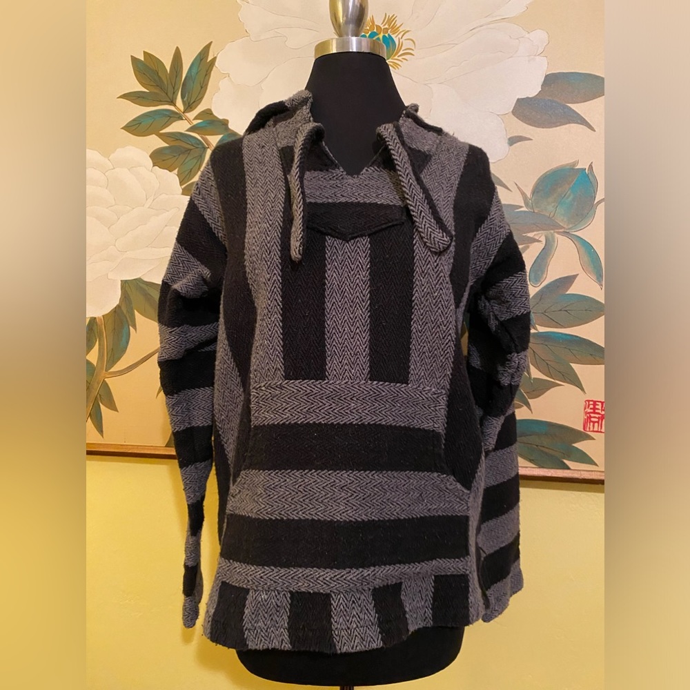 Retro Fit Men's Poncho Size Small